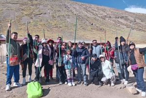 Cusco: Guided Excursion to the 7 Colors Mountain with Breakfast & Lunch