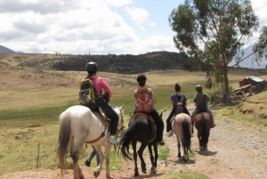 Cusco:Half-Day Private Tour Riding on Horseback Around Cusco