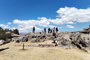 Cusco: Historic Walking Tour & Scenic Views with local drink