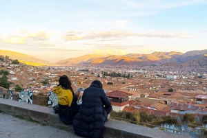 Cusco: Historic Walking Tour with Pisco Sour and Music Show
