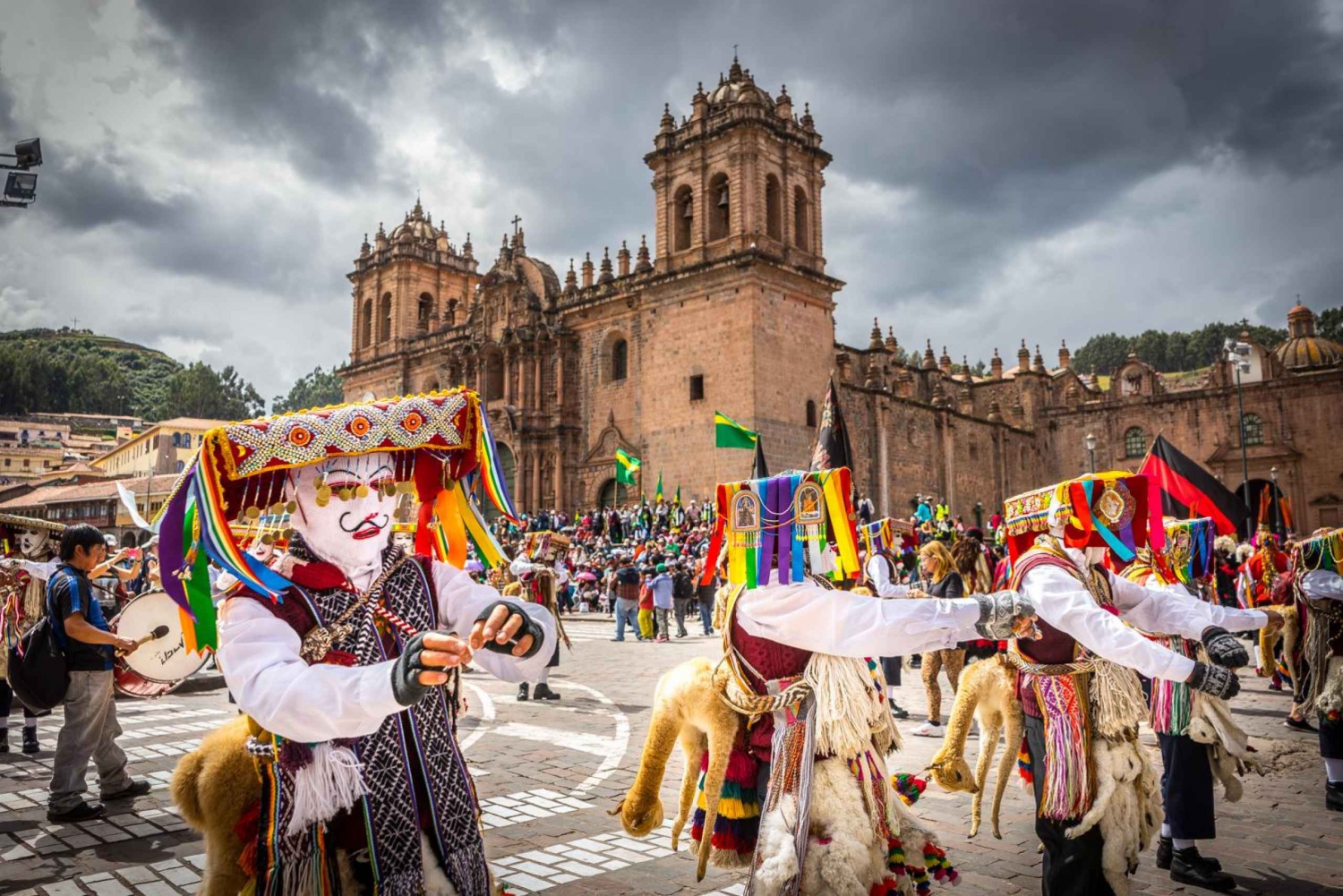 Cusco: Historical Walking Tour and Market Visit