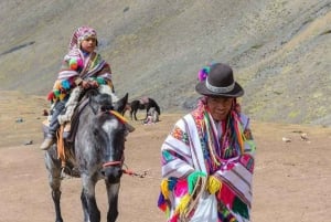 Fra Cusco: Utflukt til Regnbuefjellet på hesteryggen.