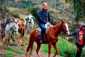 Cusco: Horseback Ride Temple of the Moon and Chacan Mountain