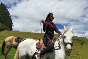 Cusco: Horseback Riding Tour to Inca Temples and Viewpoints