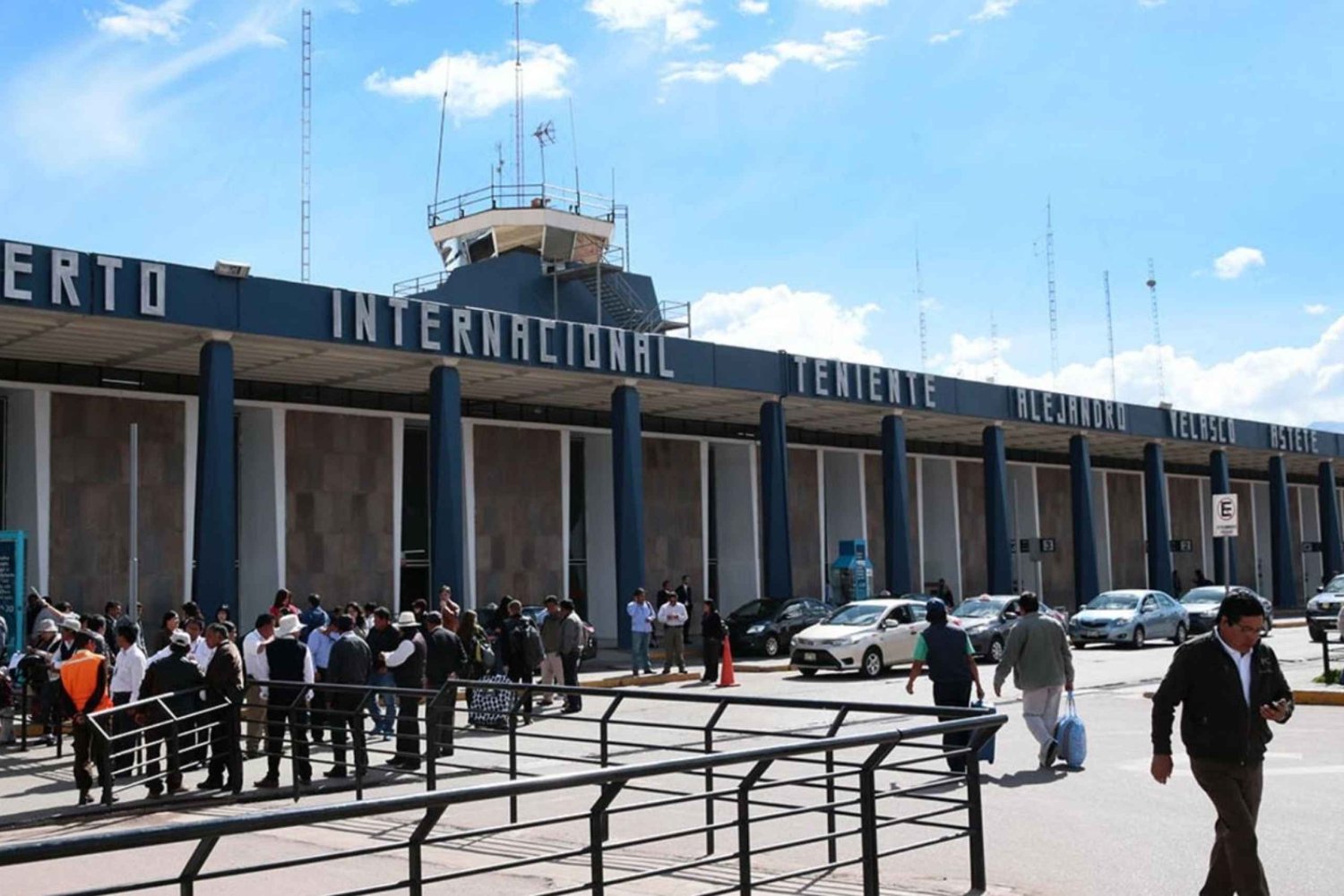 Cusco: Hotellin ja lentokentän välinen kuljetus