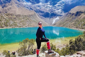 Cusco: avventura al lago Humantay con colazione e pranzo a buffet