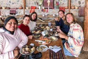 Cusco: Humantay-järvi aamiaisella ja buffet-lounaalla.
