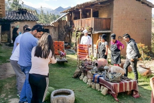 Cusco: Humantay-järvi aamiaisella ja buffet-lounaalla.