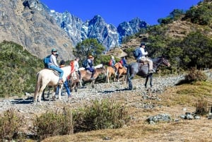 Cusco: Humantay Lake Tour med frokost og lunsjbuffé