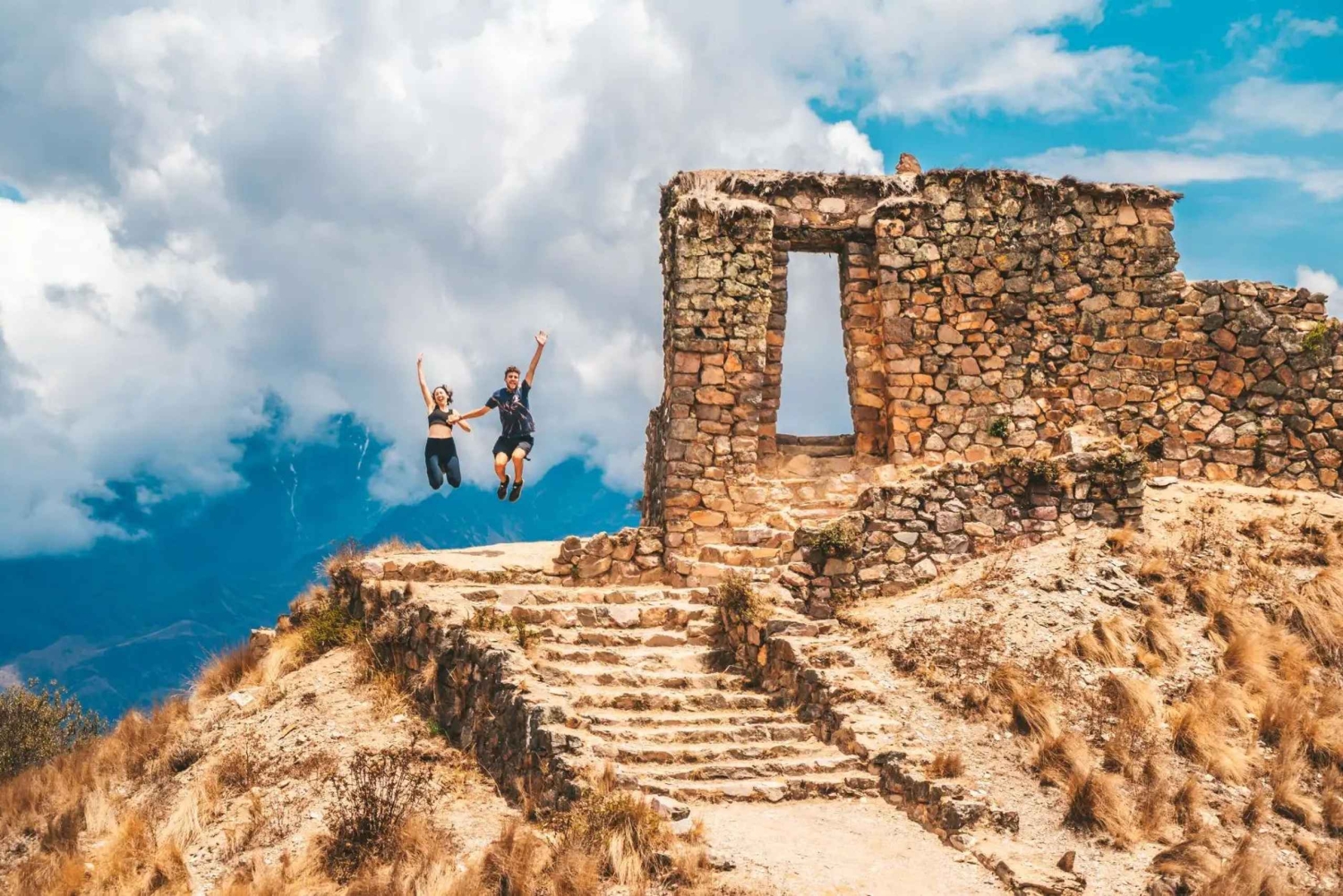 Cusco: Intipunku Hike Tour & Overnight Stay in Eco-Domes