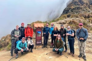 Cusco: 4 päivän vaellus Machu Picchulla Inka Traililla ja Panoramic Train -juna