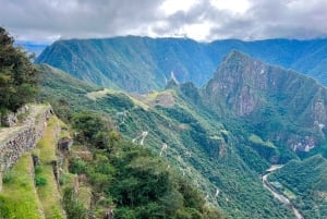 Cusco: 4 päivän vaellus Machu Picchulla Inka Traililla ja Panoramic Train -juna