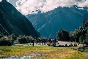 Cusco: 4 päivän vaellus Machu Picchulla Inka Traililla ja Panoramic Train -juna