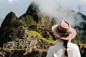 Cusco: 4 päivän vaellus Machu Picchulla Inka Traililla ja Panoramic Train -juna