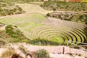Moray, miniere di sale di Maras e tessitori Chinchero: tour di mezza giornata da Cusco
