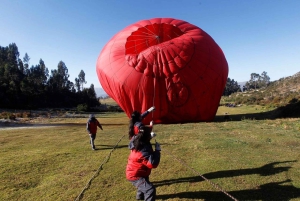 Cusco: Paseo en Globo con Desayuno y Champagne