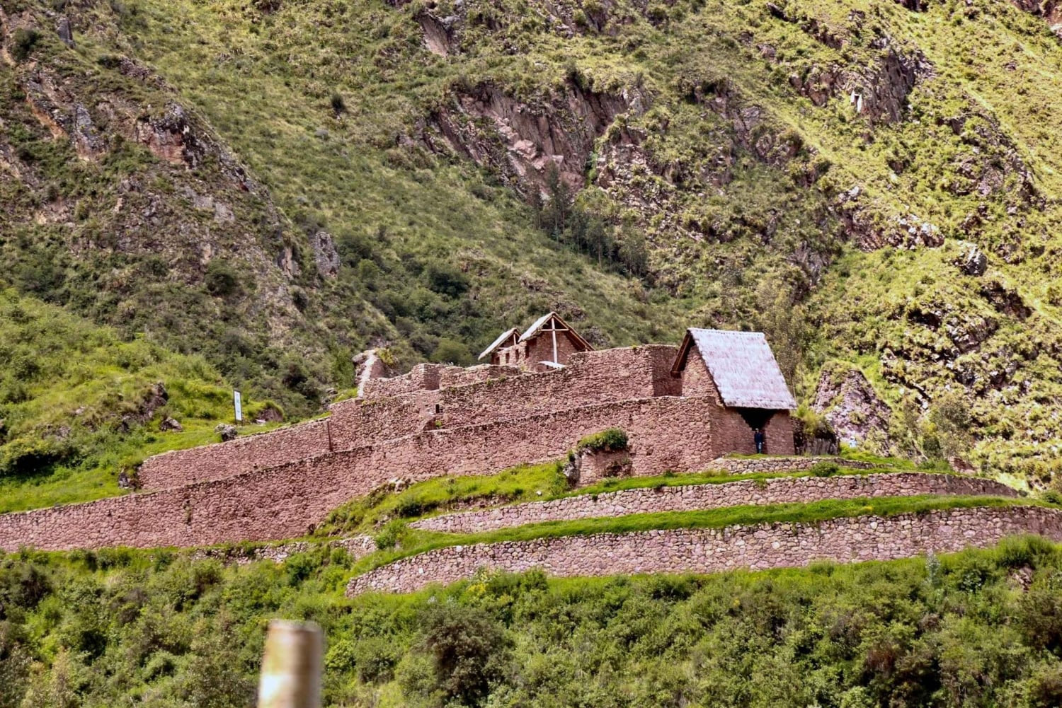 Cusco: Wanderung zum Perolniyoc-Wasserfall und zur Ancascocha-Lagune
