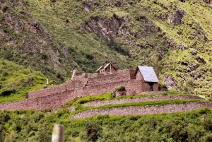 Cusco: Wanderung zum Perolniyoc-Wasserfall und zur Ancascocha-Lagune