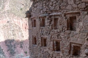 Cusco: Perolniyoc Waterfall Hike with Pisco Sour Class