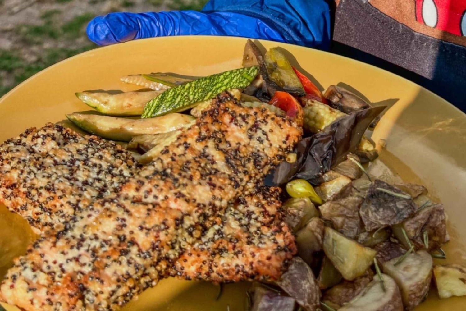 Cusco: Picnic and torito painting at the Huaypo lagoon