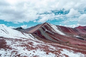 クスコ：色鮮やかなヴィニクンカ山へのプライベートATVツアー