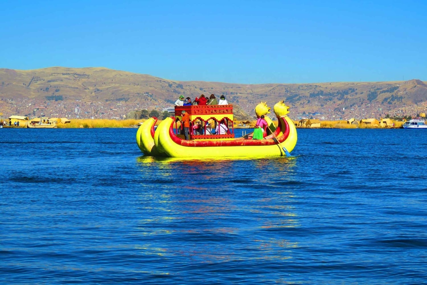 Cusco-Puno: Ausflug mit Reiseleiter zu den Inseln Uros und Taquile