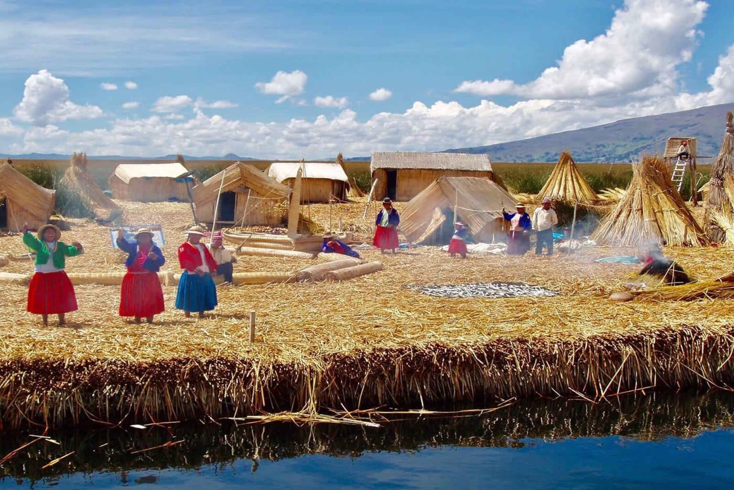 Cusco-Puno: Ausflug mit Reiseleiter zu den Inseln Uros und Taquile