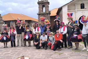 Cusco-Puno: Ausflug mit Reiseleiter zu den Inseln Uros und Taquile