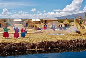 Cusco-Puno: Ausflug mit Reiseleiter zu den Inseln Uros und Taquile