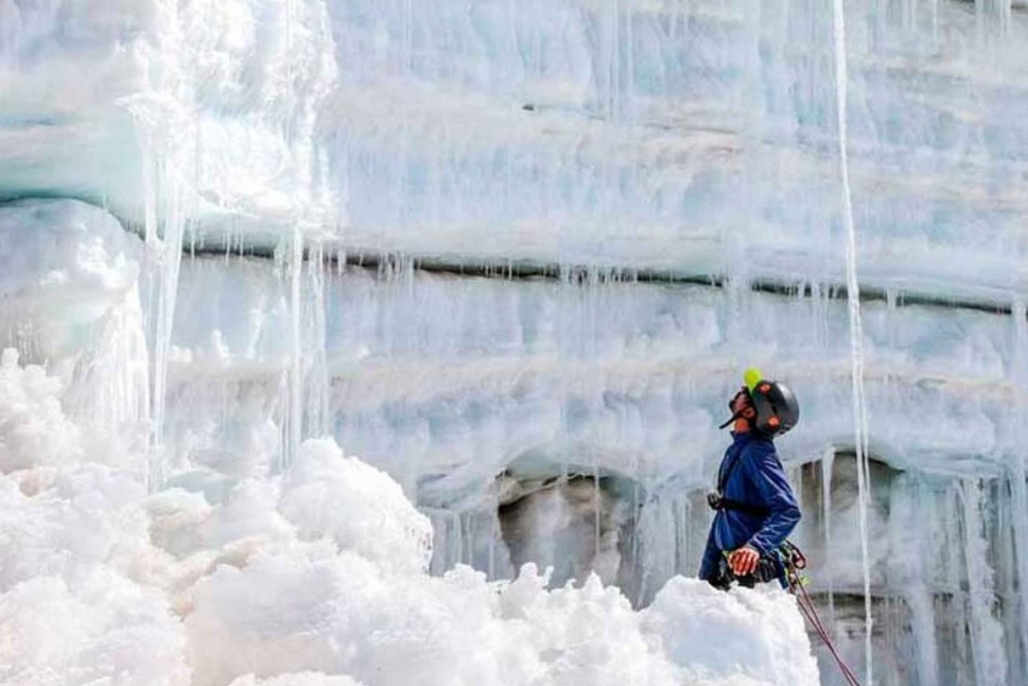 Cusco: Quelccaya Glacier Guided Hike with Meals
