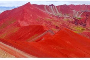 Cusco: Rainbow Mountain and Red Valley Trip with 2 Meals