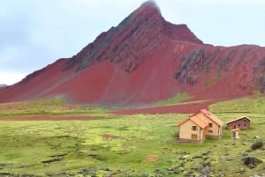Cuscosta: ATV-ajelu Rainbow Mountainille + Red Valley, ateriat sisältyvät hintaan