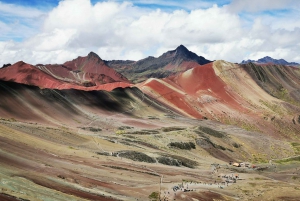 Cuscosta: ATV-ajelu Rainbow Mountainille + Red Valley, ateriat sisältyvät hintaan