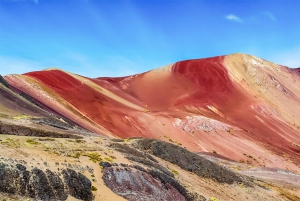 Cuzco: Excursión de un día a la Montaña del Arco Iris y al Valle Rojo (Opcional)