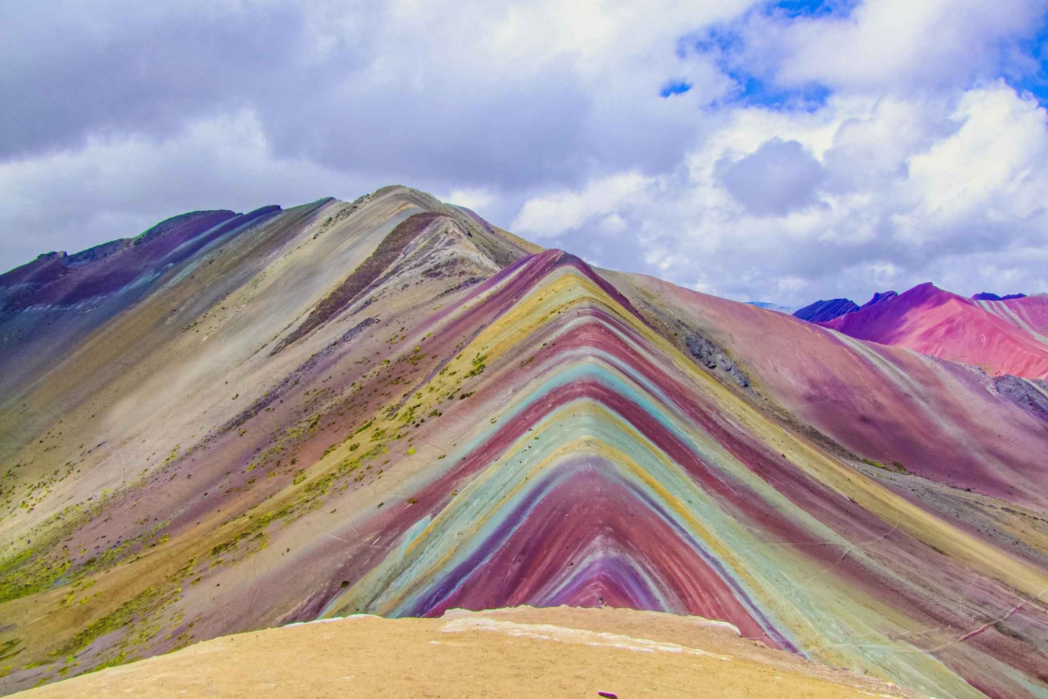 Cusco: Rainbow Mountain guided with breakfast and lunch