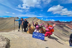 Cuzco: tour de 1 día a la montaña Arcoíris con comidas