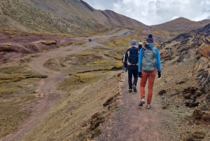 Cuzco: tour de 1 día a la montaña Arcoíris con comidas