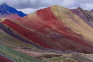 Cusco: Rainbow Mountain & Red Valley Hike with Pisco Class
