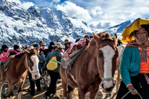 Cusco: Rainbow Mountain & Red Valley tour with Meals