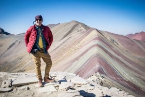 Cusco: Sateenkaarivuori-kierros ja Punaisen laakson vaellus (vapaaehtoinen): Rainbow Mountain Tour ja Red Valley Hike (vapaaehtoinen)