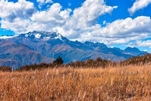 Cusco: Pyhä laakso Pisaq, Ollantaytambo, Chinchero lounaalla.