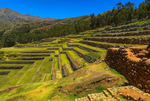 Cusco: Sacred Valley Pumamarca Trek with Lunch