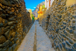 Cusco: Sacred Valley Pumamarca Trek with Lunch