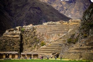 Cusco: Sacred Valley Tour with Pisco Sour Class