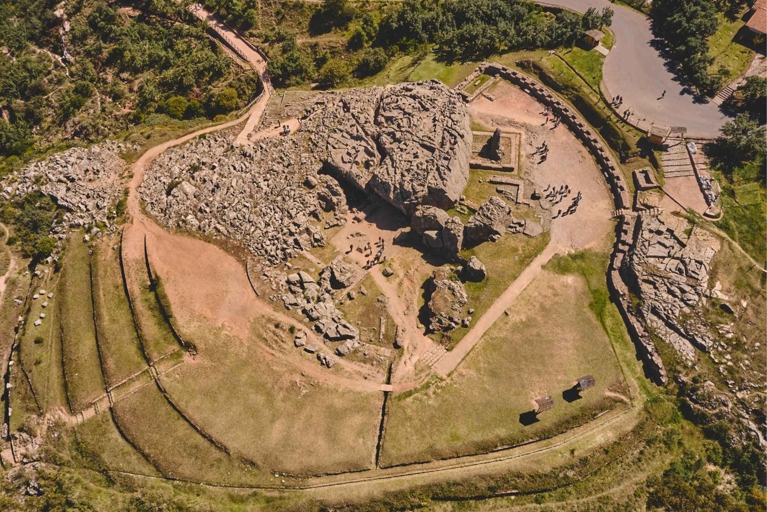 Cusco: Sacsayhuamán, Qenqo, & Puka Pukara Tour with Picnic