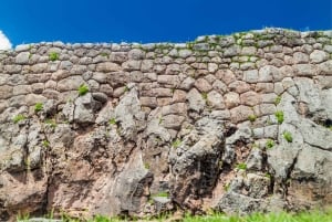 Cusco: Sacsayhuamán, Qenqo, & Puka Pukara Tour with Picnic