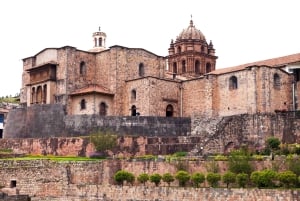 Cusco: Sacsayhuamán, Qenqo, & Puka Pukara Tour with Picnic