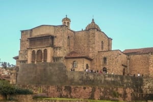 Cusco: Sacsayhuamán, Qenqo, & Puka Pukara Tour with Picnic