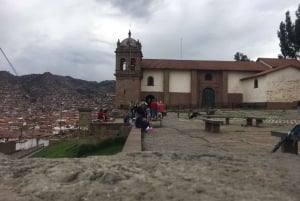 Cusco: Sightseeingtur i byen i en åpen buss med åpent tak