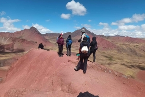 Cusco: Tour espiritual de ATVs pela Montanha Arco-Íris e pelo Vale Vermelho
